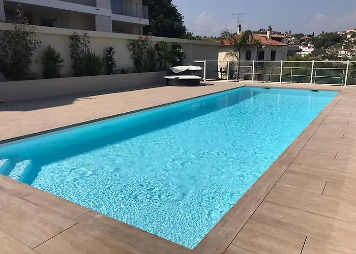 Blue Pearl Vue Nice